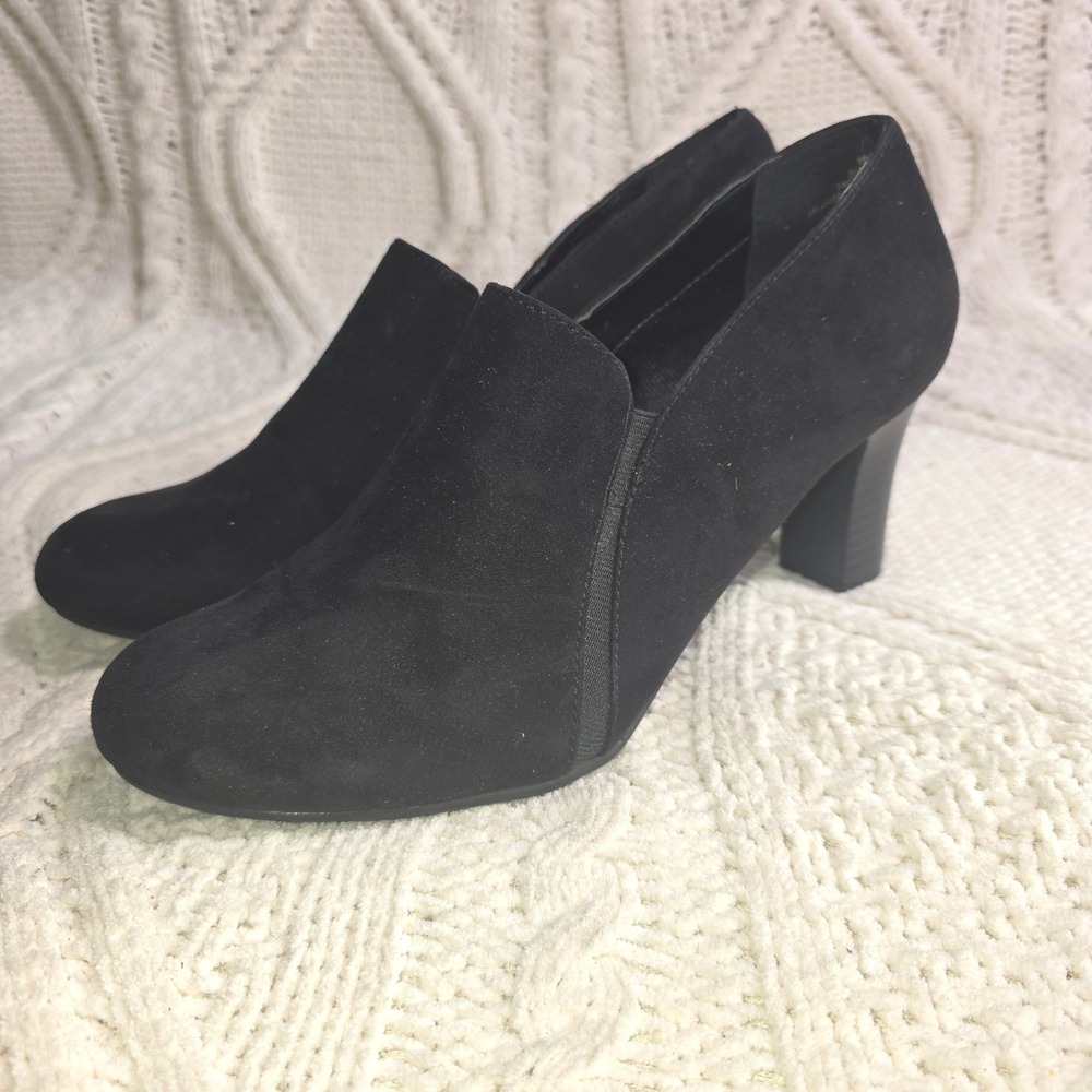 Madeline Stuart Pumps Shootie Black Faux Suede Block Heel Womens 8M Excellent